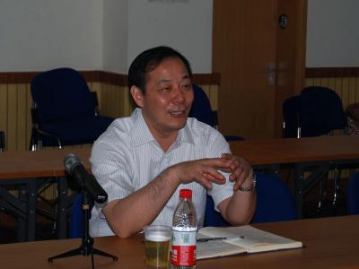 校党委书记杨贤金来国产直播
调研