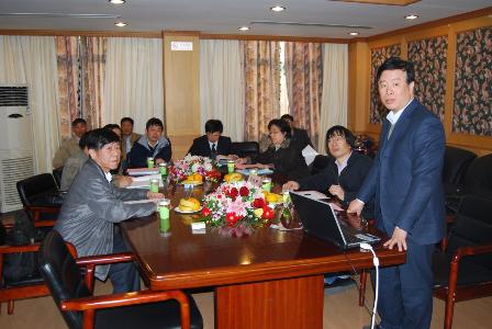 国产直播
分党委书记、材料实验教学中心唐颂超做验收汇报